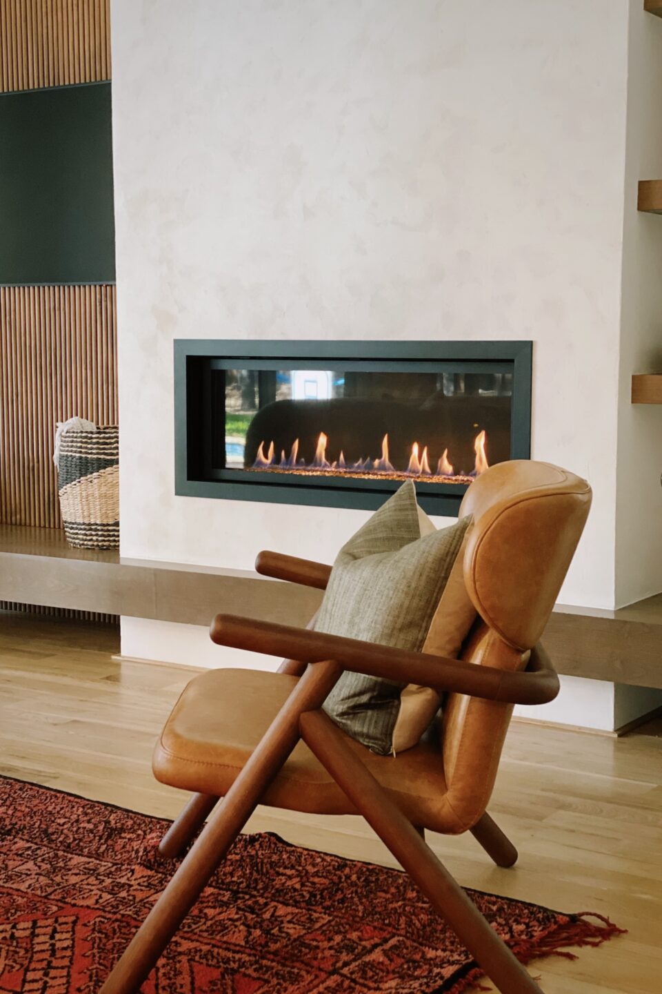 Living Room Accent Chair Wood And Leather