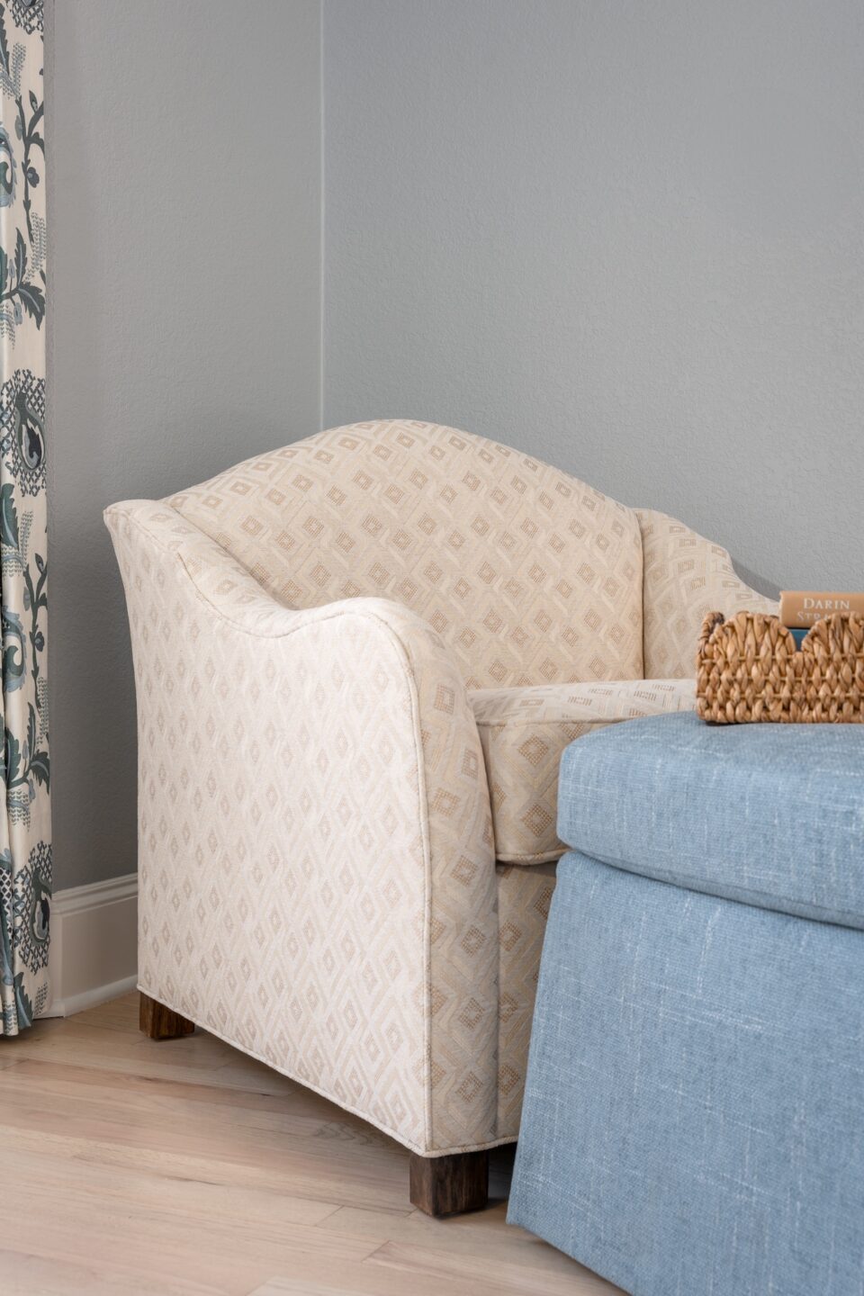 Sitting Room Accent Chair