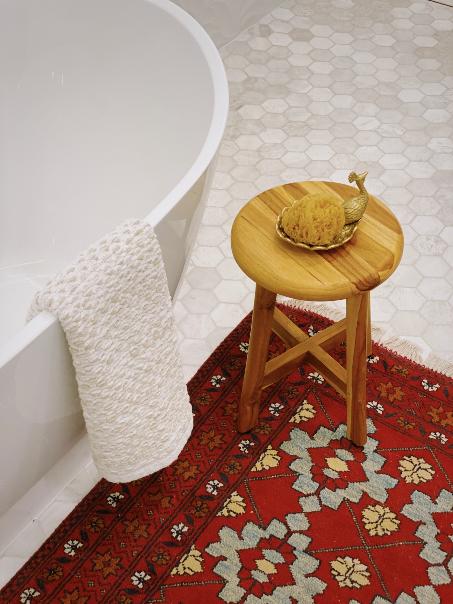 Small Wooden Stool By Bathtub With Sponge